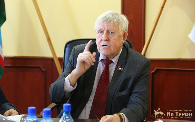 Виктор Губарев